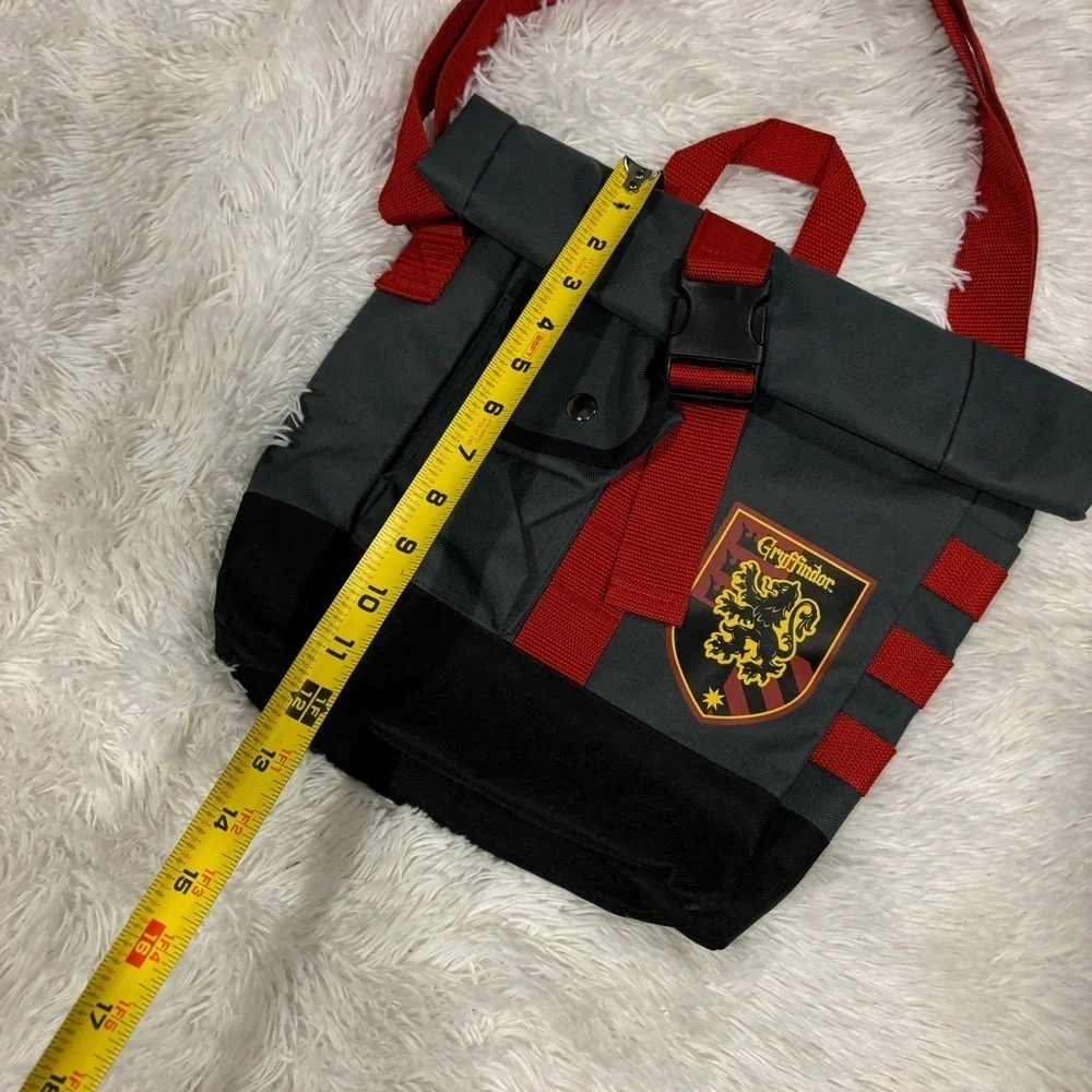Bioworld Harry Potter Gryffindor Messenger Bag Gray Red